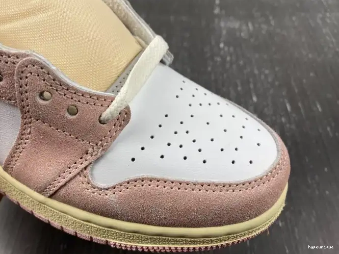 HYPE Retro Air Pink Jordan High 1 (Women's) OG FD2596-600 Washed 0620